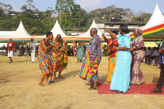 C/R Minister shows dancing prowess, unknowingly offering herself for marriage