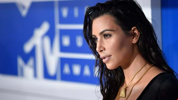 Kim Kardashian West robbed of millions by Paris gunmen